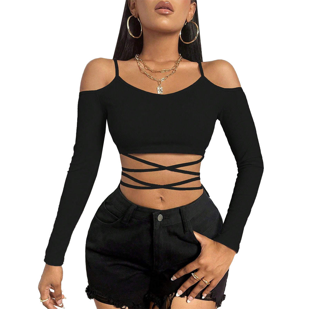 Fekete fűzős pántos crop top – aszimmetrikus, nőies megjelenés