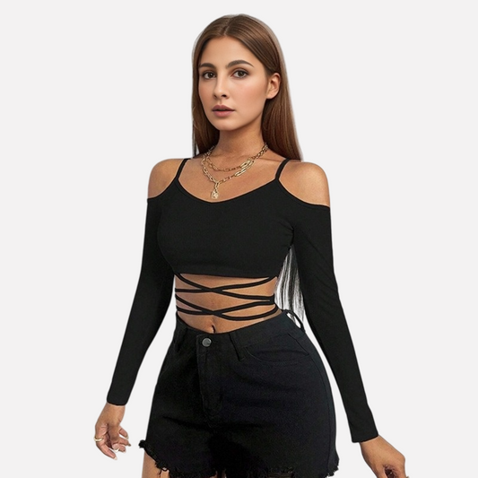 Fekete fűzős pántos crop top – aszimmetrikus, nőies megjelenés